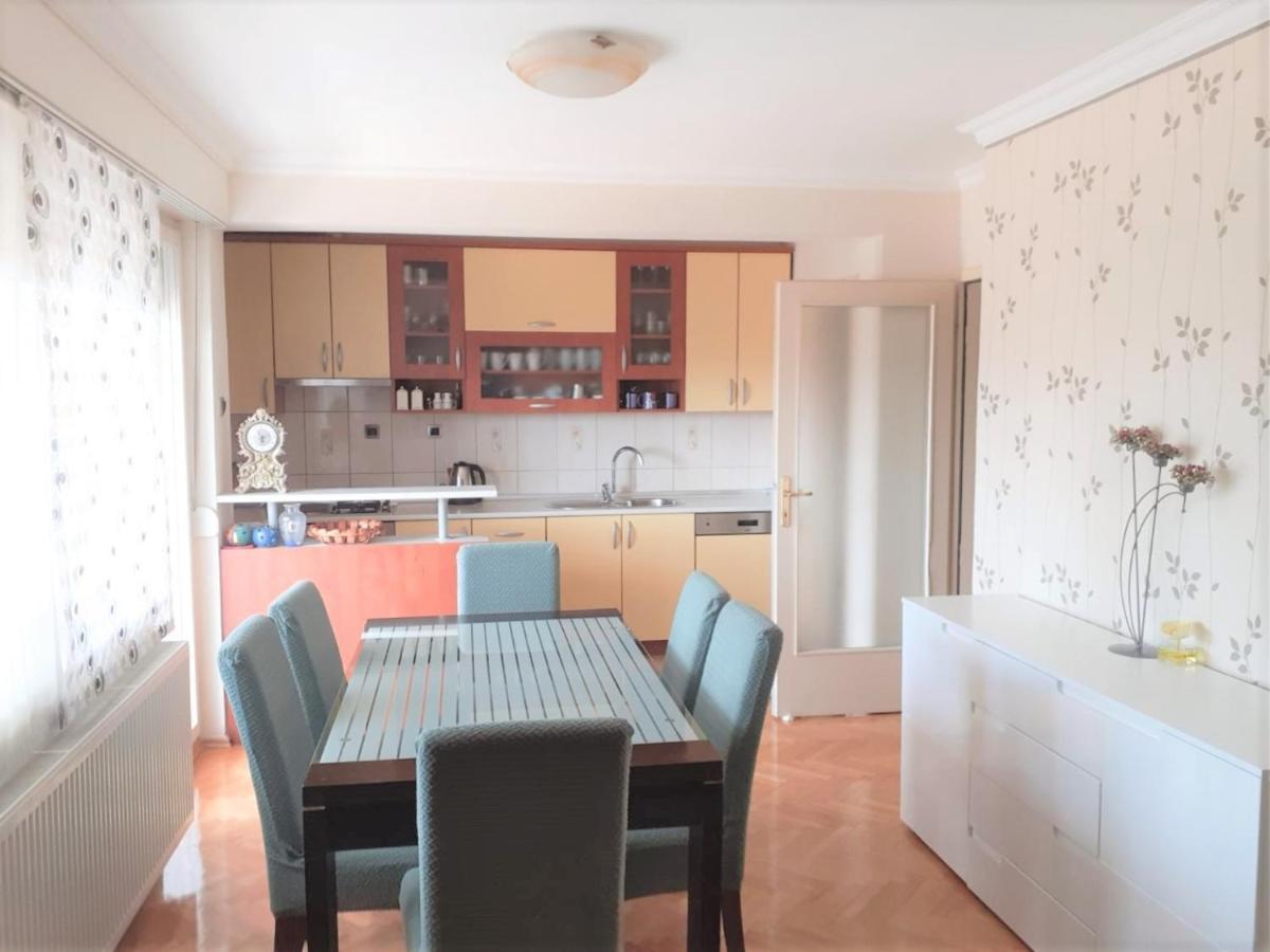 Spacious 80M2 Apartment In The Center Ljubuški Exterior foto