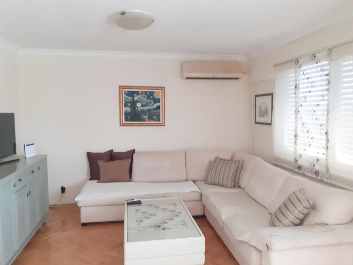 Spacious 80M2 Apartment In The Center Ljubuški Exterior foto