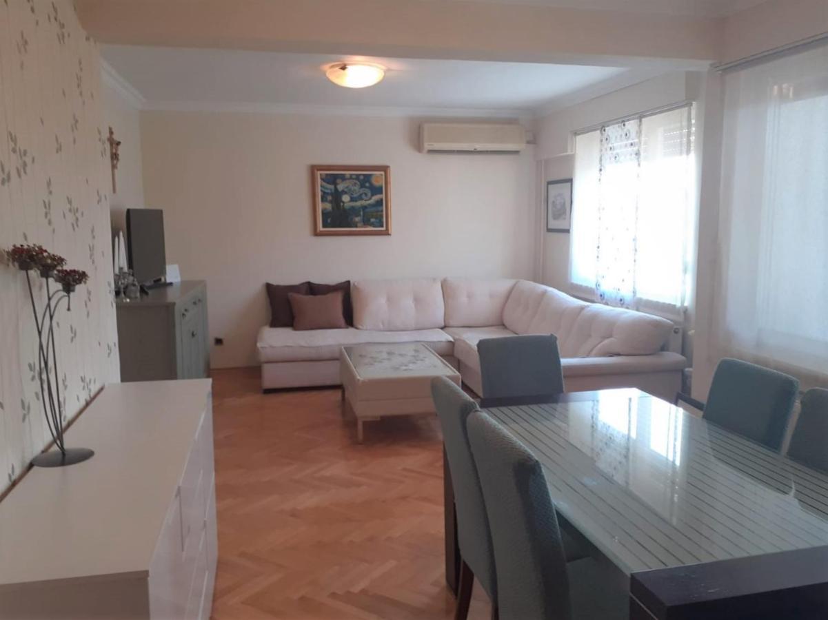 Spacious 80M2 Apartment In The Center Ljubuški Exterior foto