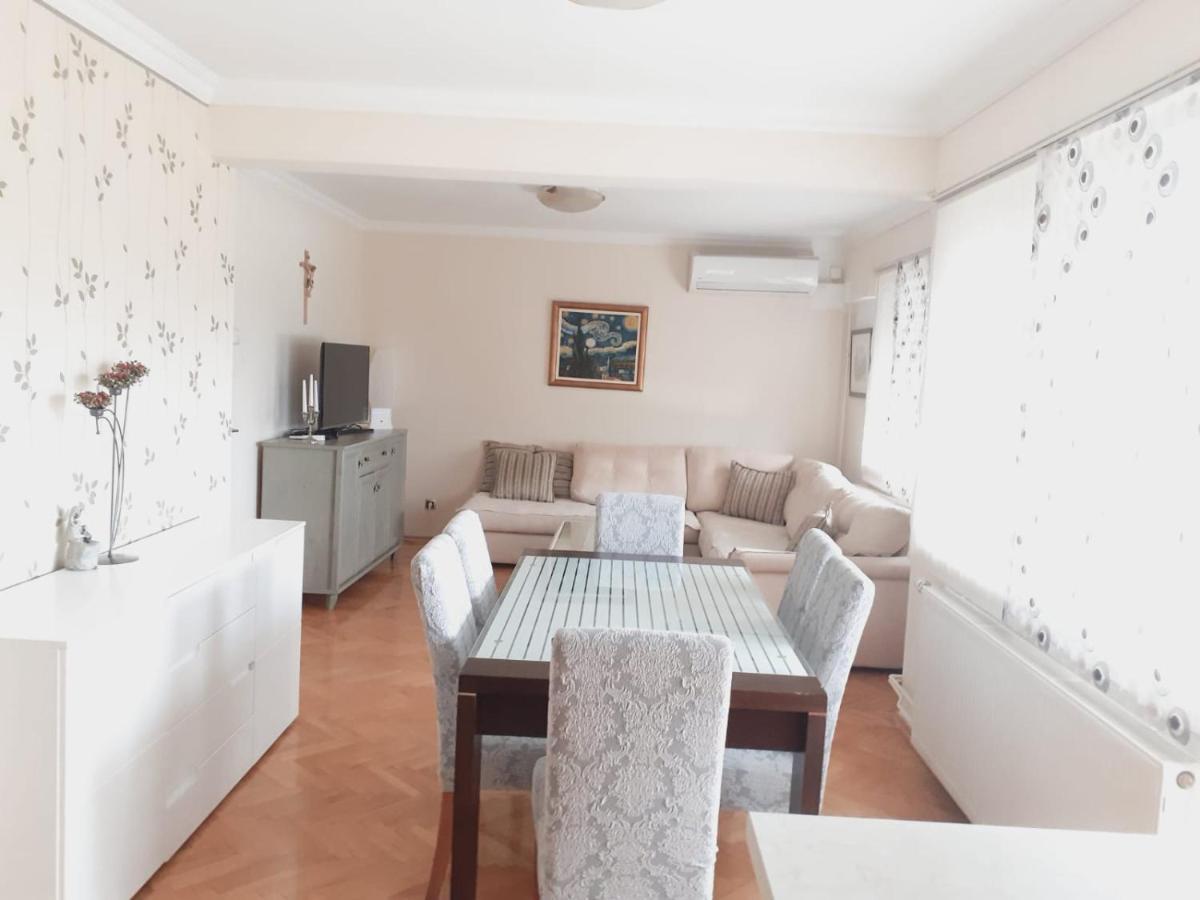 Spacious 80M2 Apartment In The Center Ljubuški Exterior foto