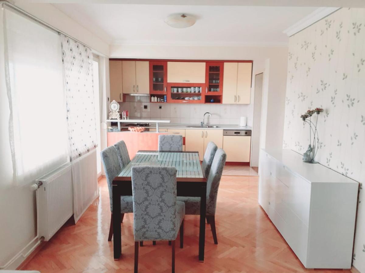 Spacious 80M2 Apartment In The Center Ljubuški Exterior foto